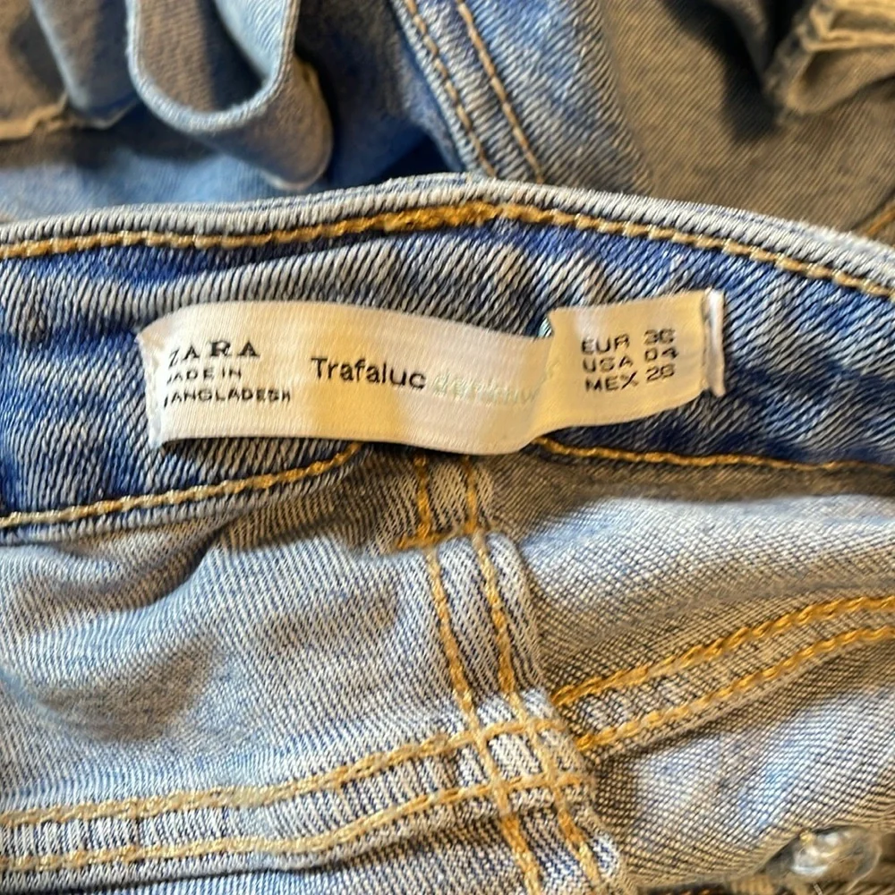 Zara Distressed Denim Shorts 4